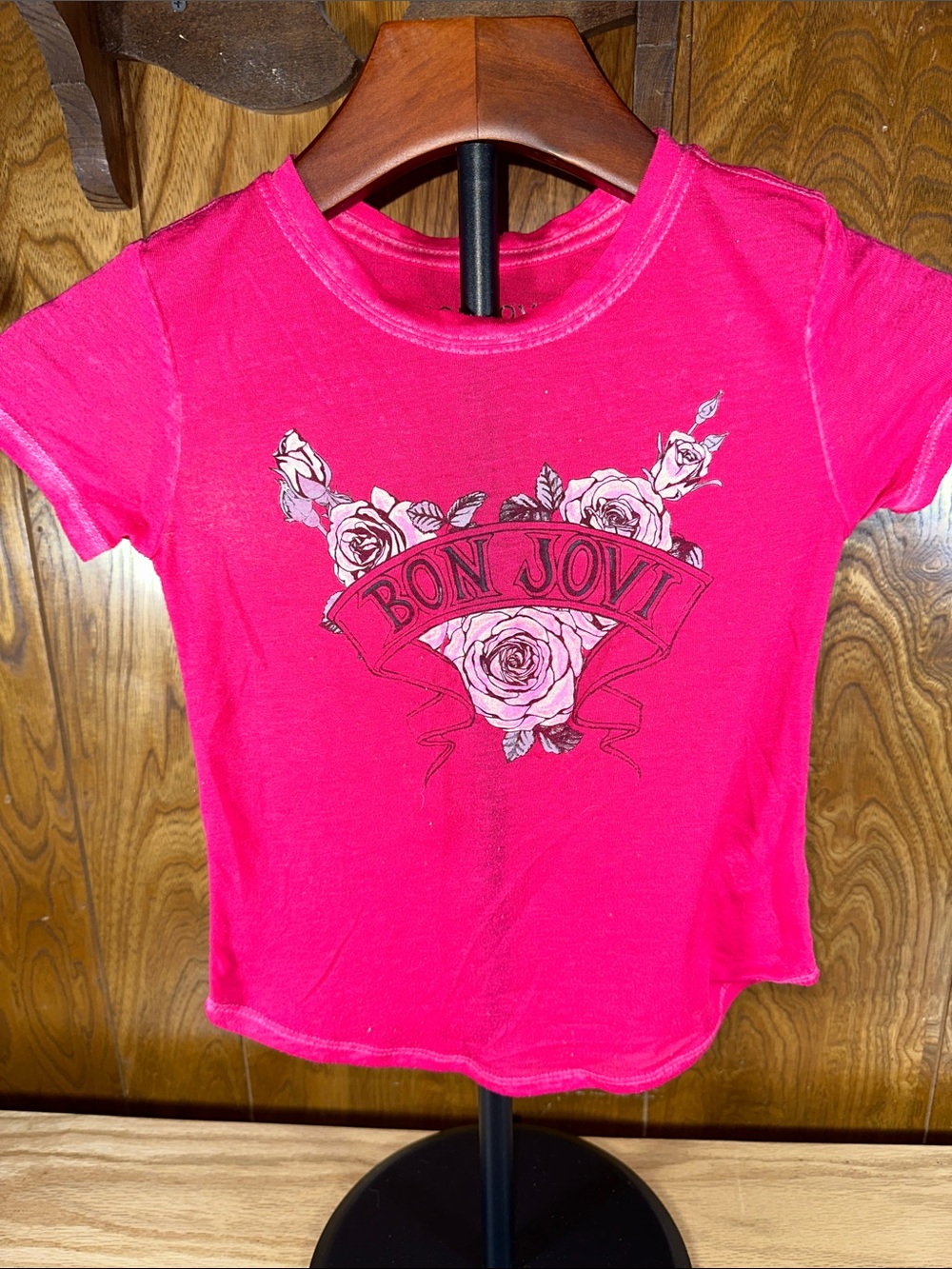🎉Bon Jovi Girls' Short Sleeve Pink Graphic Tee. D424